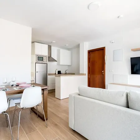 Holi-Rent Pureza Apartment Seville Exterior photo